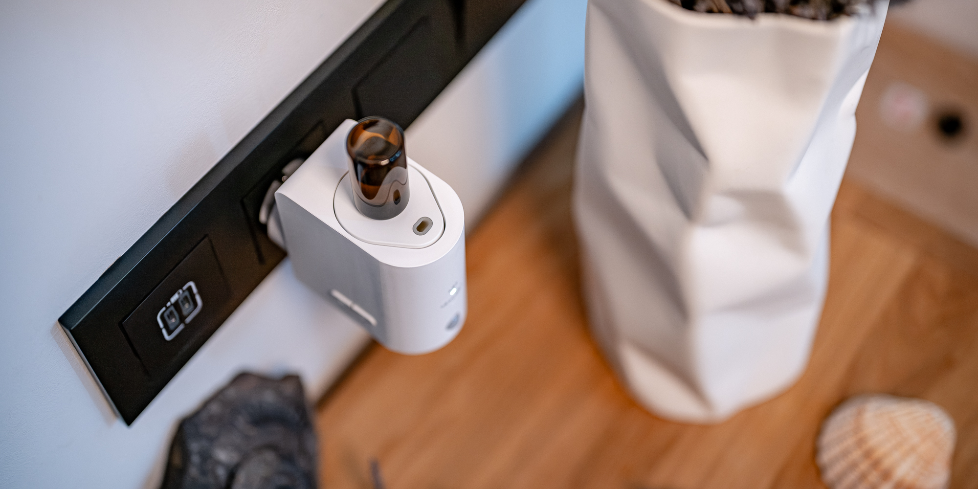 width=100% Dyfuzor olejków, aromatyzer zapachowy z czujnikiem ruchu Humanas Home Spirit - biały